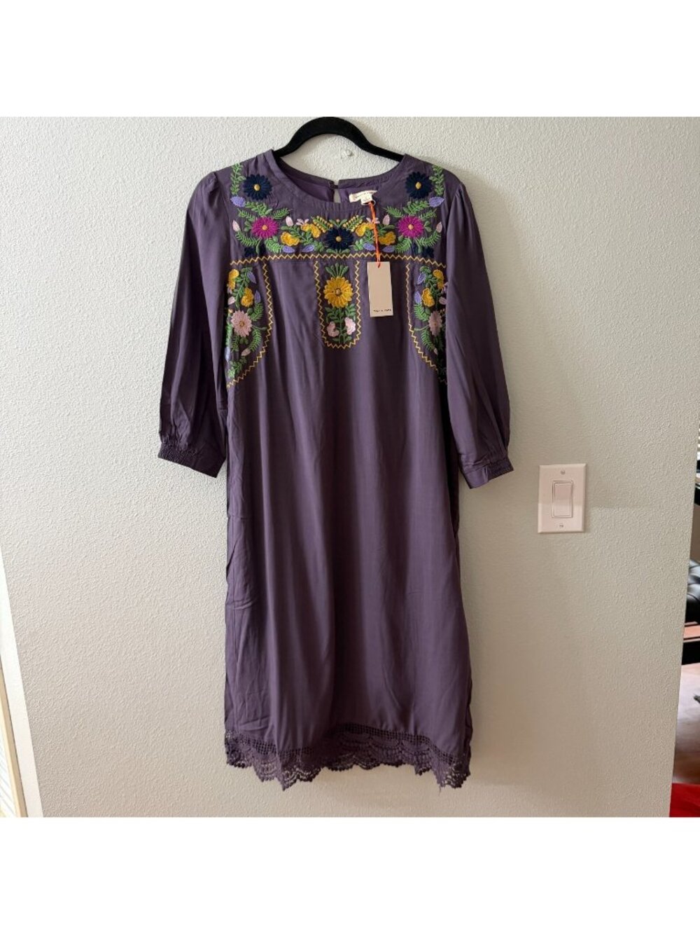 NWT Tea & Rose Embroidered Midi Shift Dress Womens SMALL